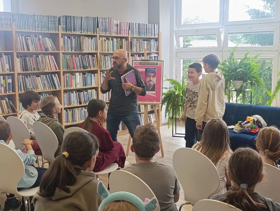 Spotkanie z Robertem Maciągiem w Krośnieńskiej Bibliotece