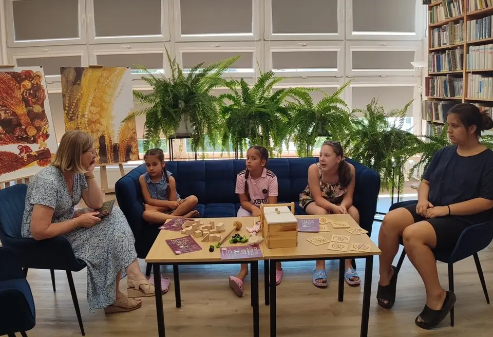 Wystawa ilustracji Stepana Zavrela w Krośnieńskiej Bibliotece Publicznej