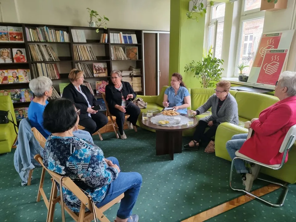Spotkanie Dyskusyjnego Klubu Książki: „Kontury” Jakuba Jarno